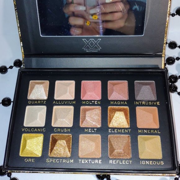 Revolution XX Gold Crush Palette - Picture 5 of 5